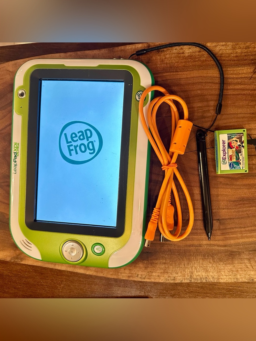 LeapFrog LeapPad Ultra Xdi 8GB 7" Kids Learning Tablet w Stylus & Charging Cable